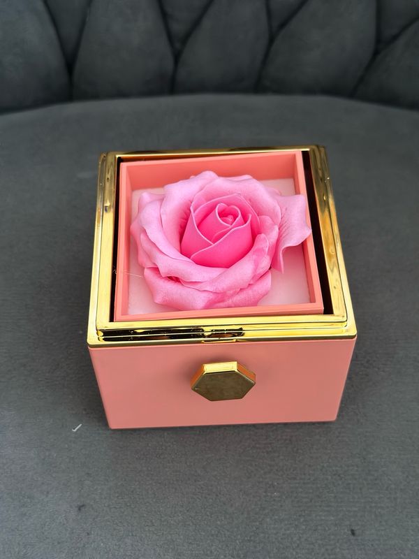 Rotating Rose Box