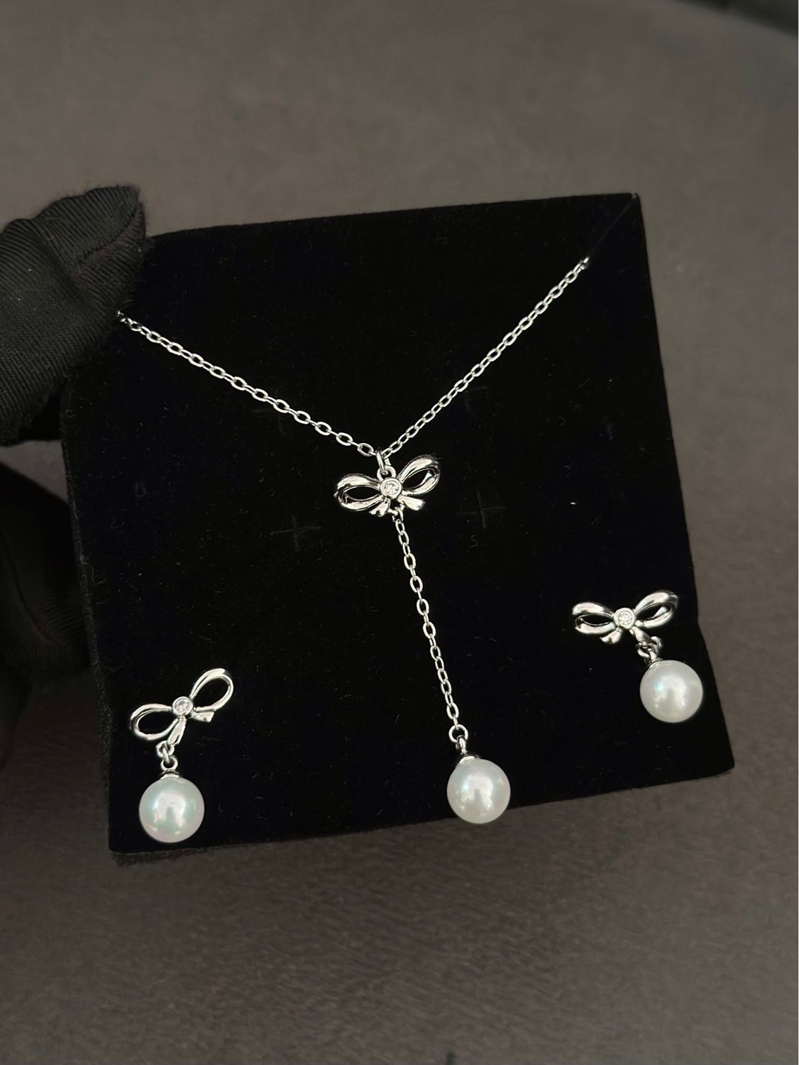 3042 Rosette Rose Gold Necklace