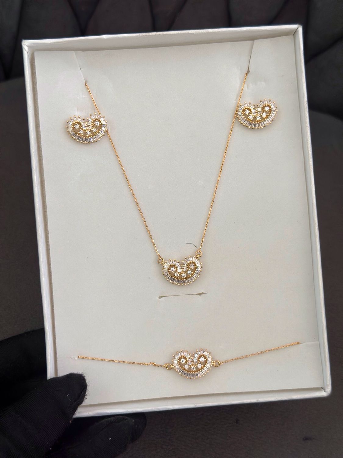 3046 Rosette Rose Gold Necklace