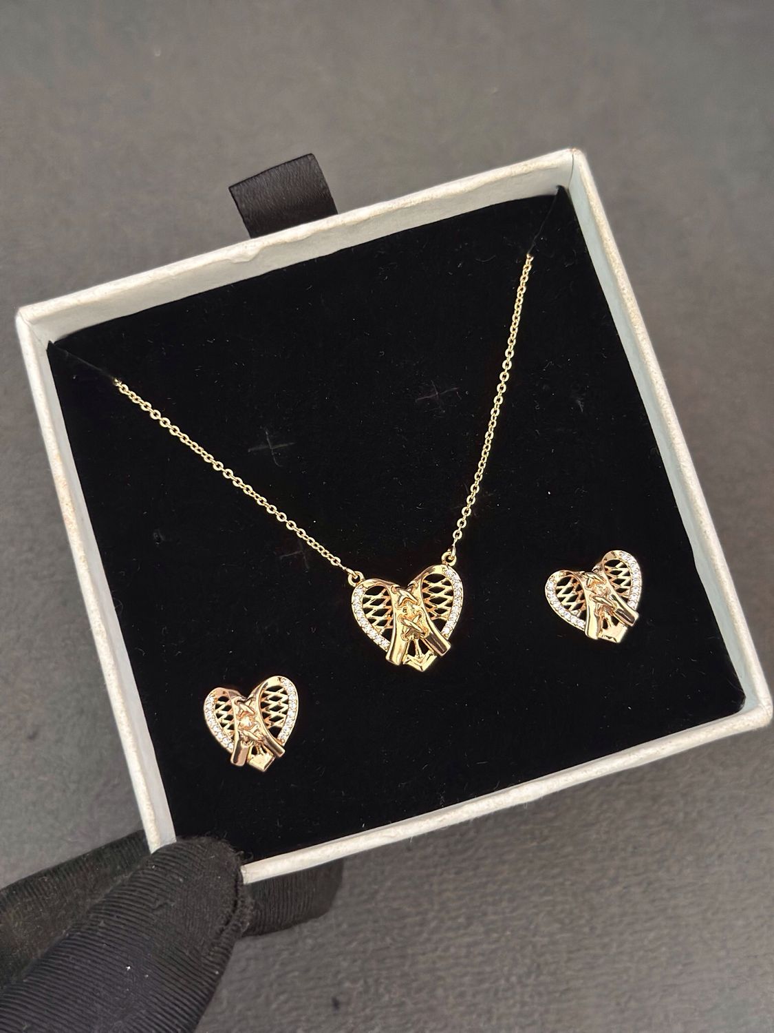 3042 Rosette Rose Gold Necklace