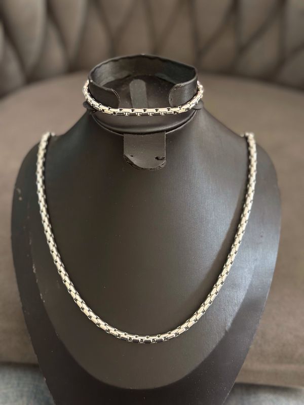 2697 Noah Mens Necklace