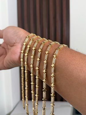 BRACELET