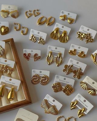 EARRING