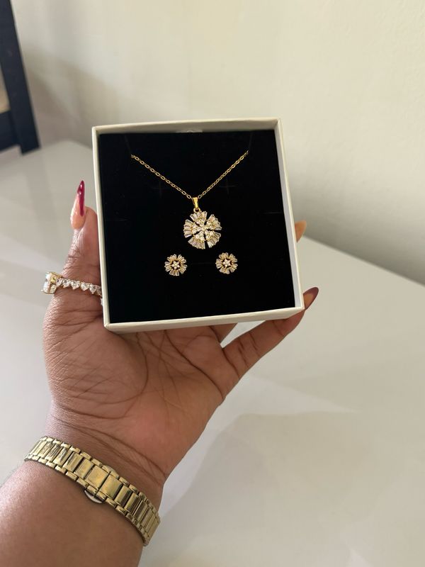 Nina Necklace