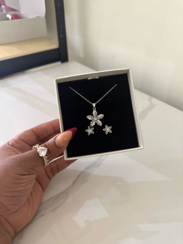 Nina Necklace