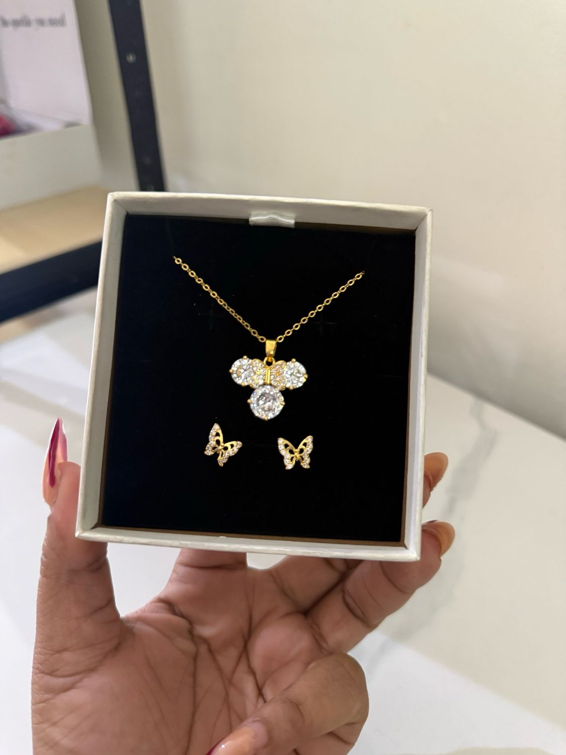 Nina Necklace