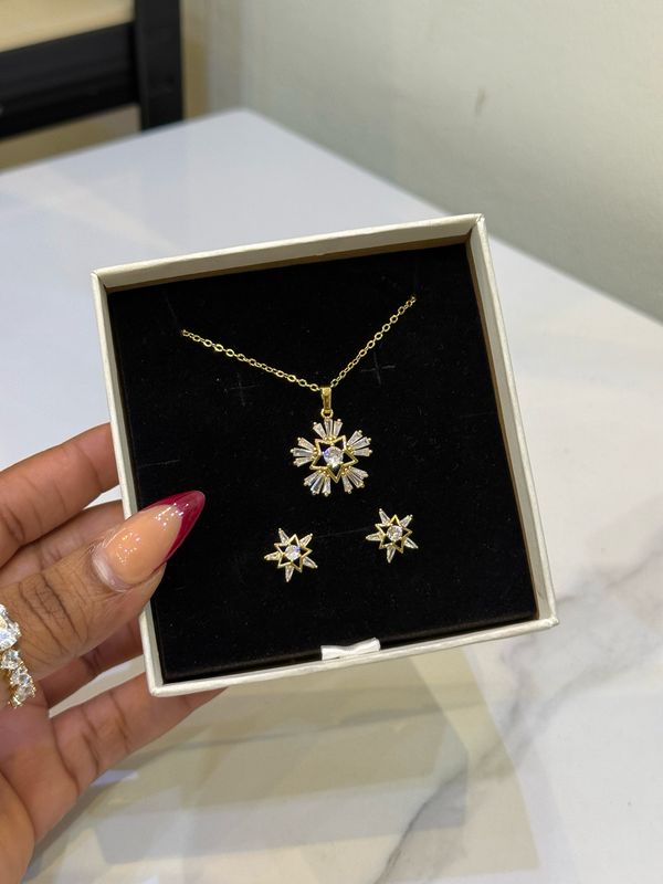 Nina Necklace