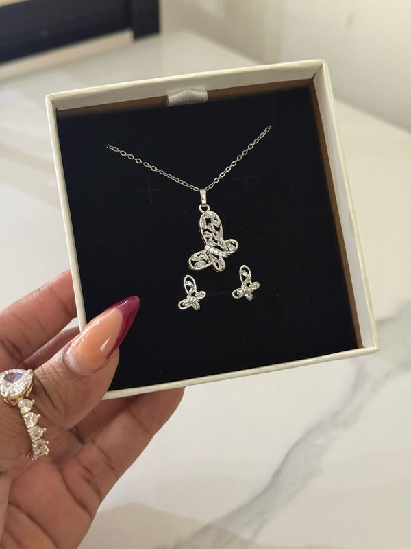 Nina Necklace