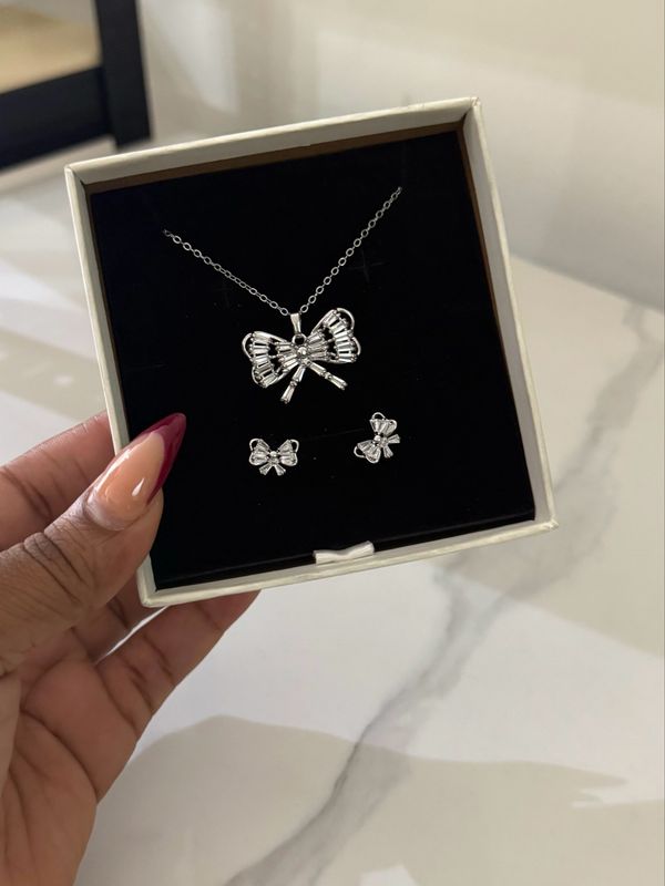 Nina Necklace