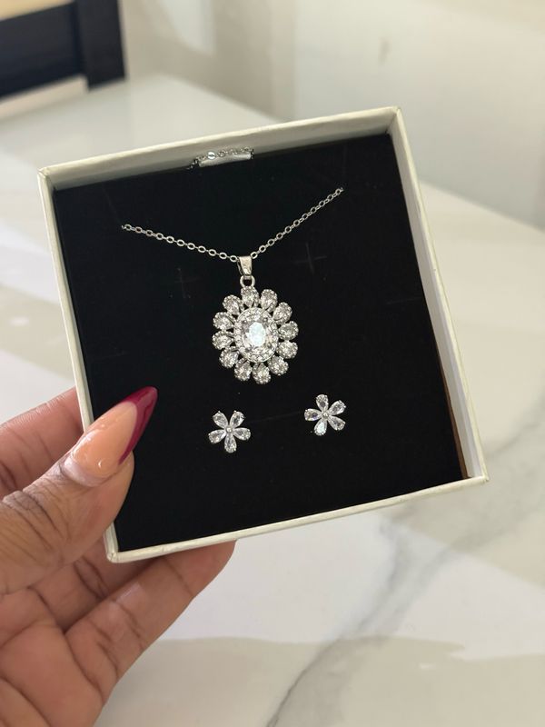 Nina Necklace