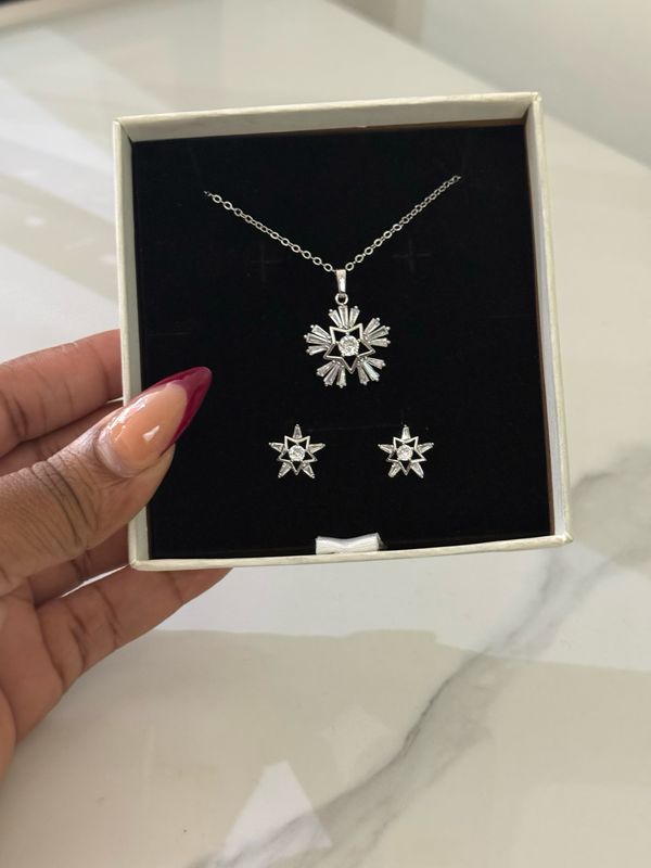 Nina Necklace