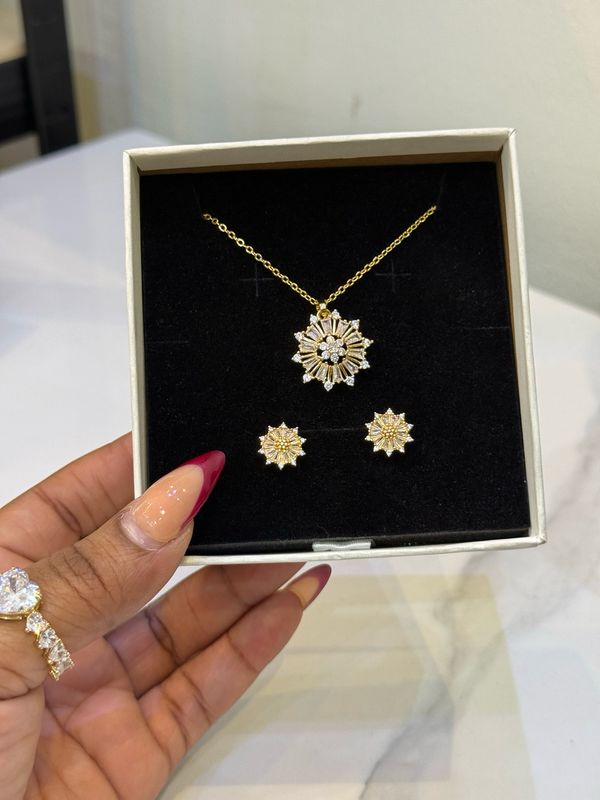 Nina Necklace