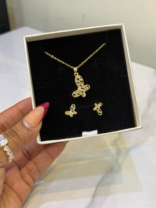 Nina Necklace