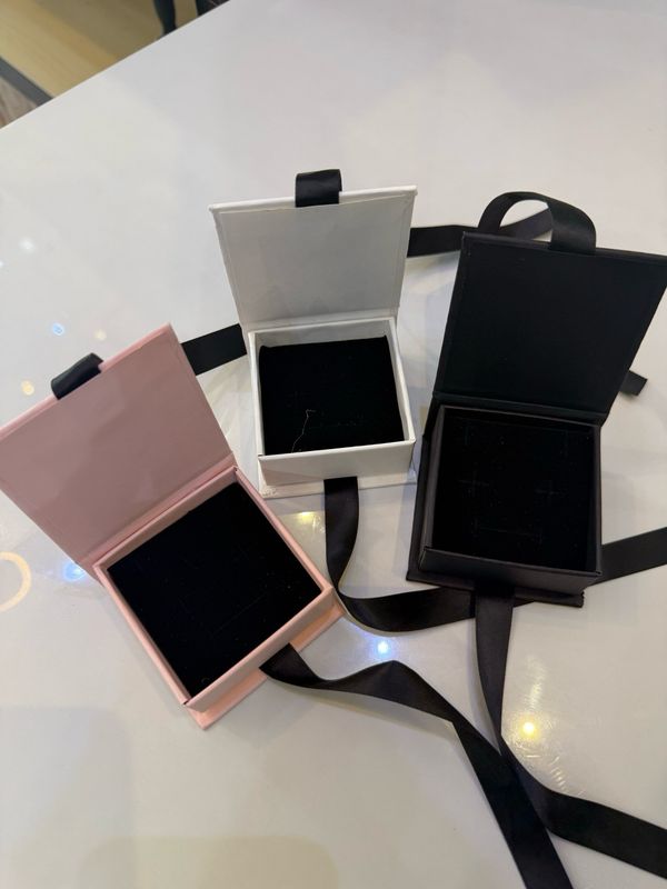 Ribbon Box