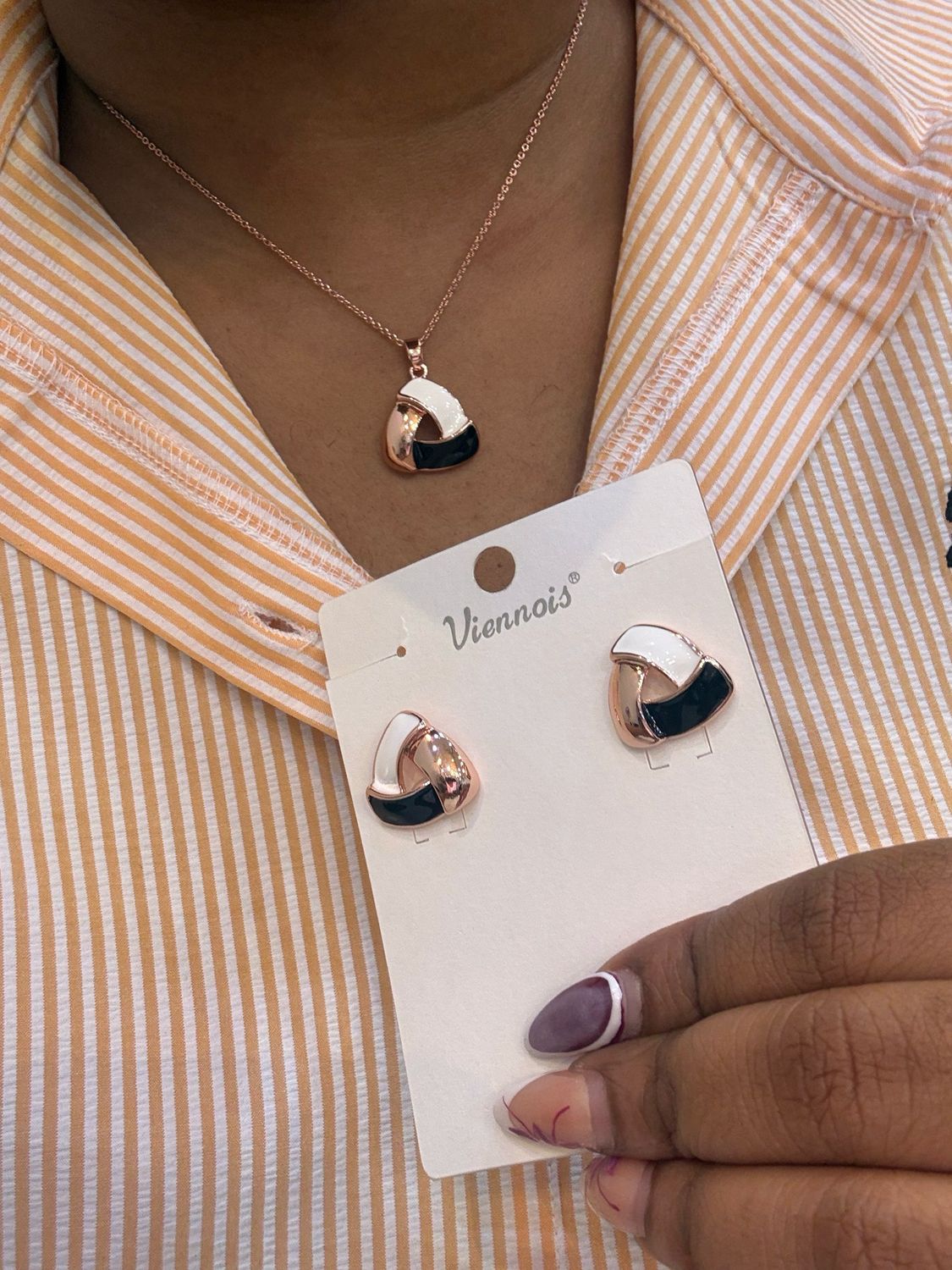 Nora Necklace