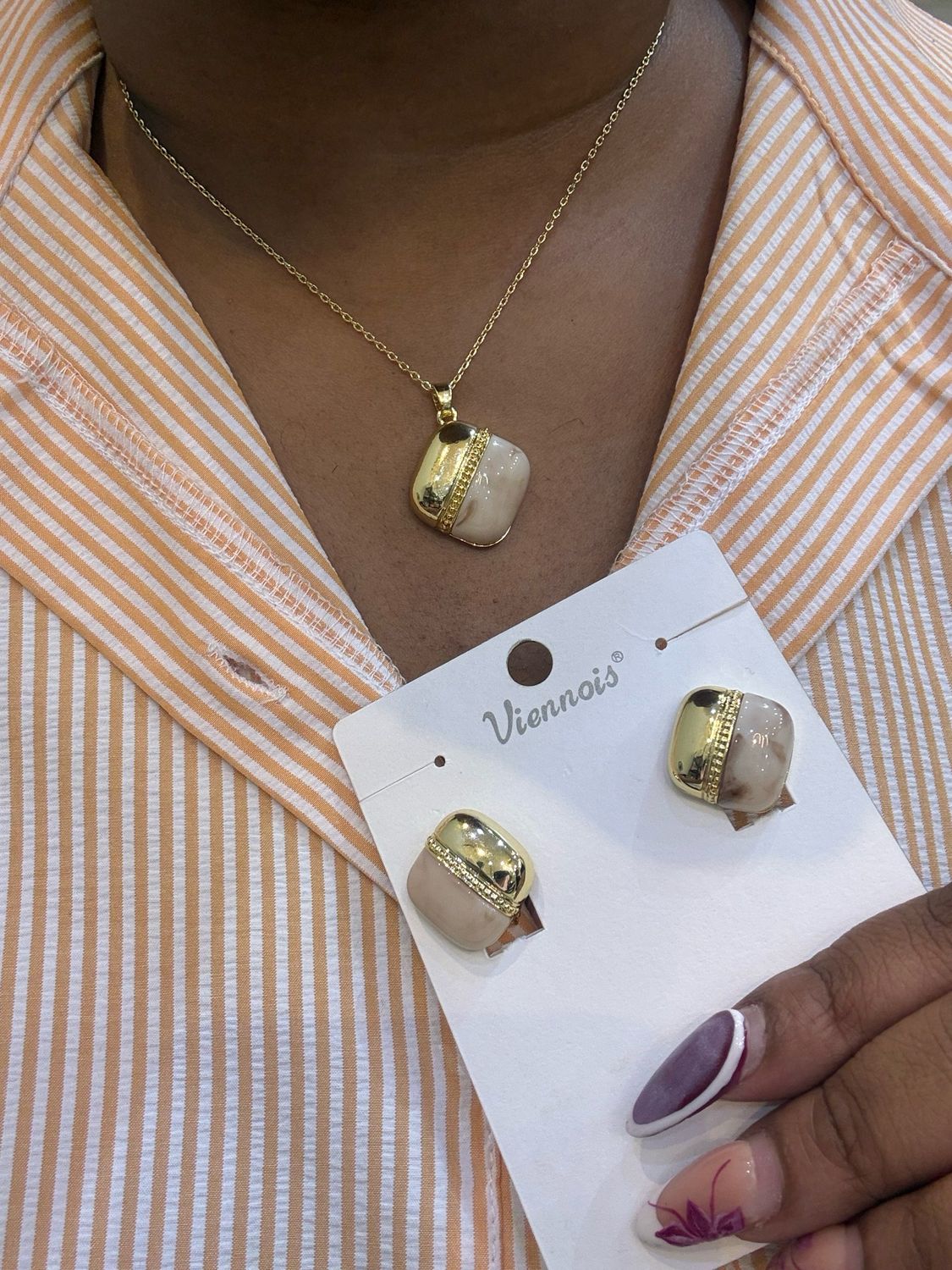 Nora. Necklace