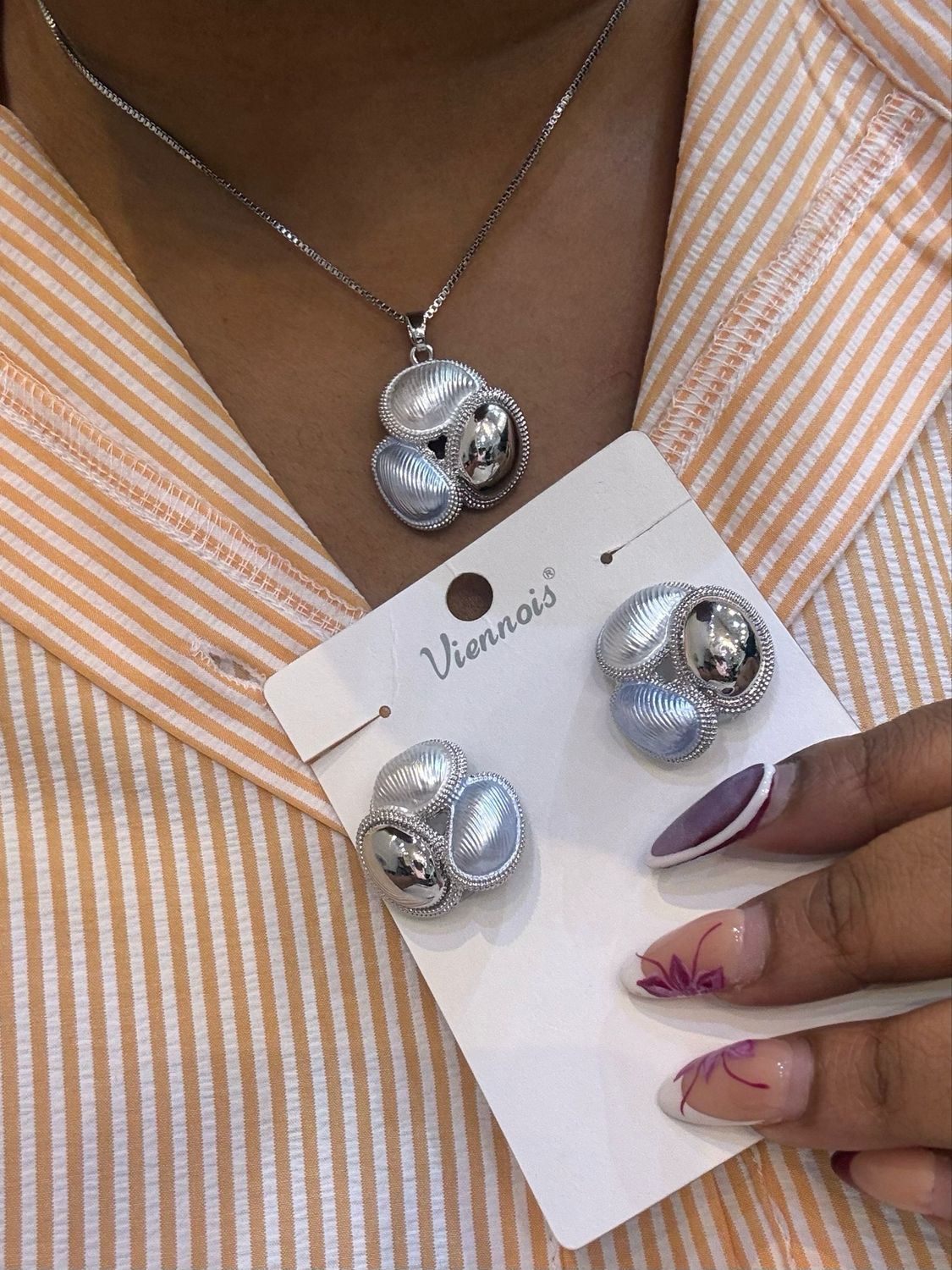 Nora Necklace