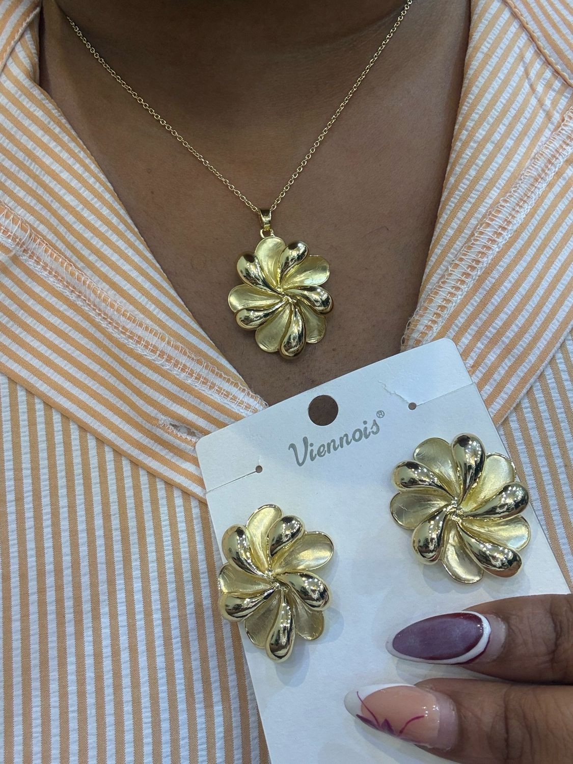 Nora Necklace