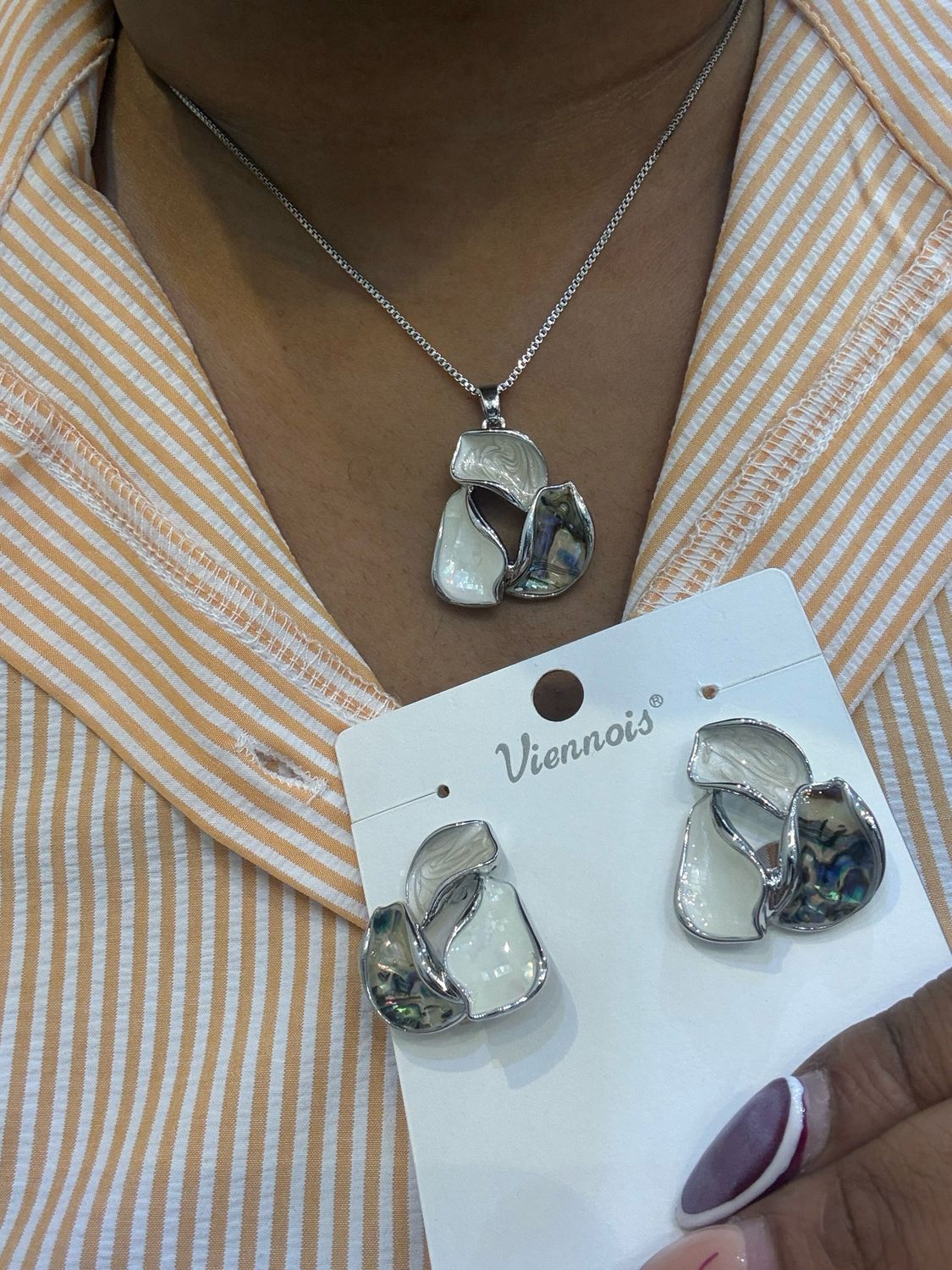Nora Necklace