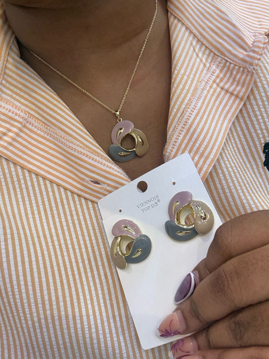 Nora Necklace