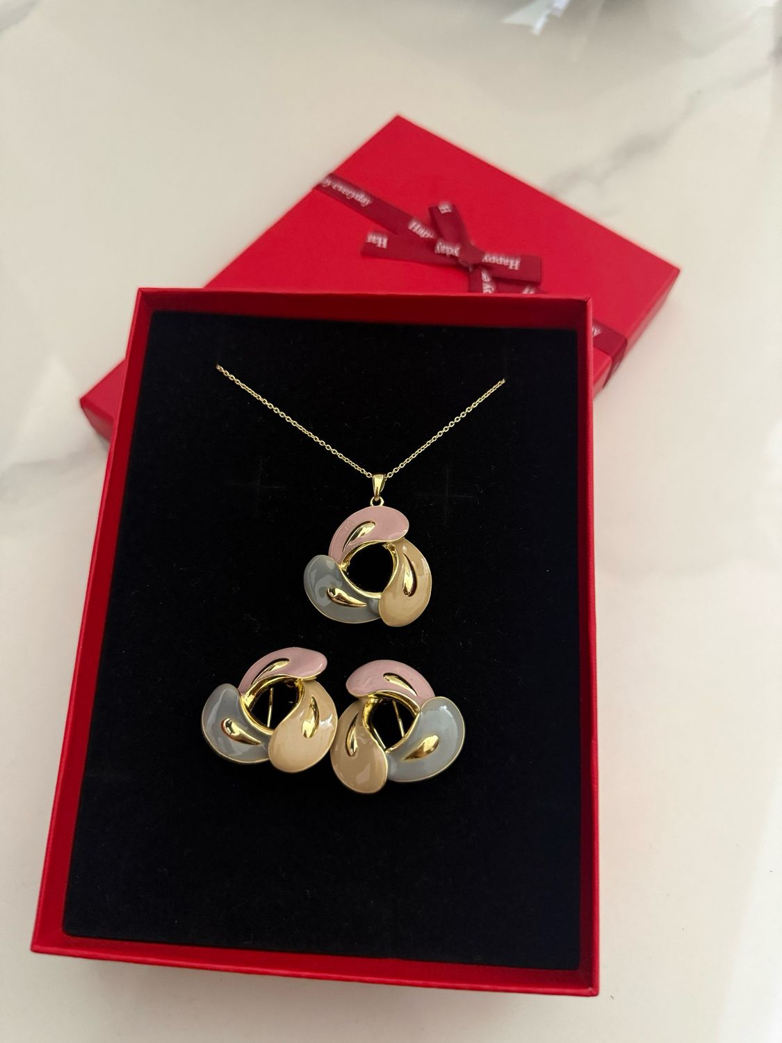 Nora Necklace