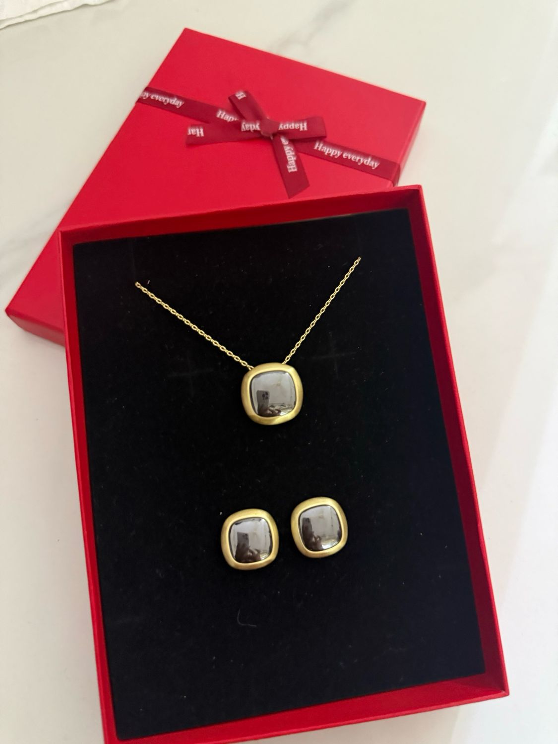 Nora Necklace