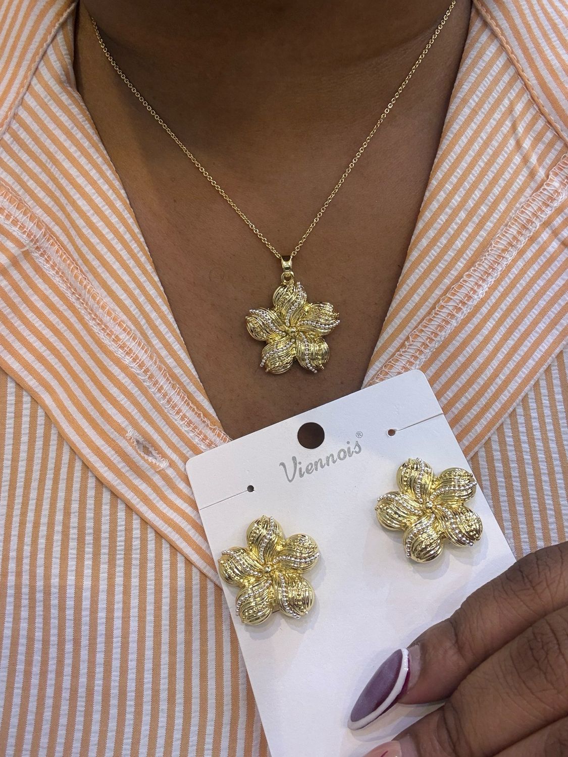Nora Necklace