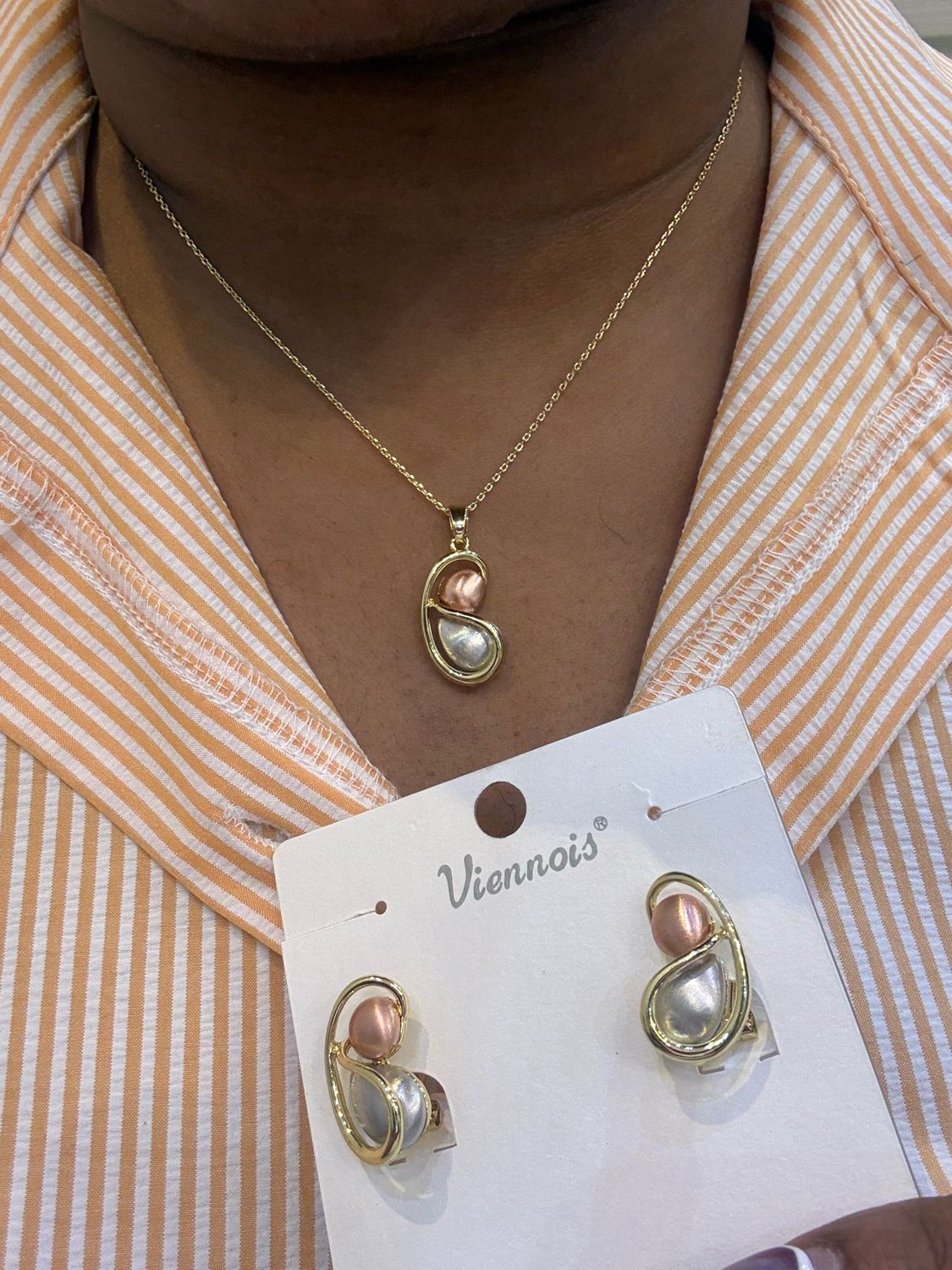 Nora Necklace
