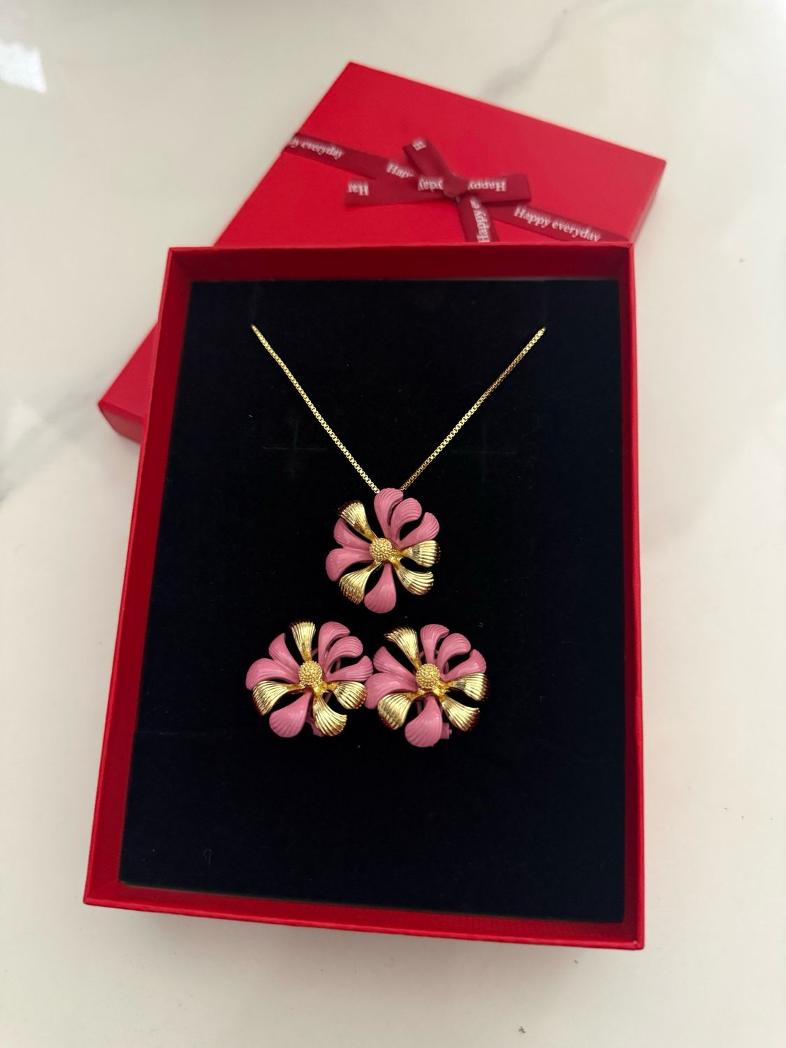 Nora Necklace
