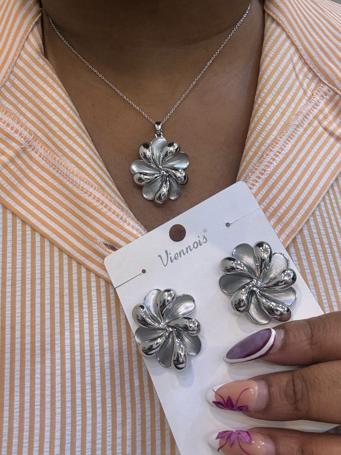 Nora Necklace