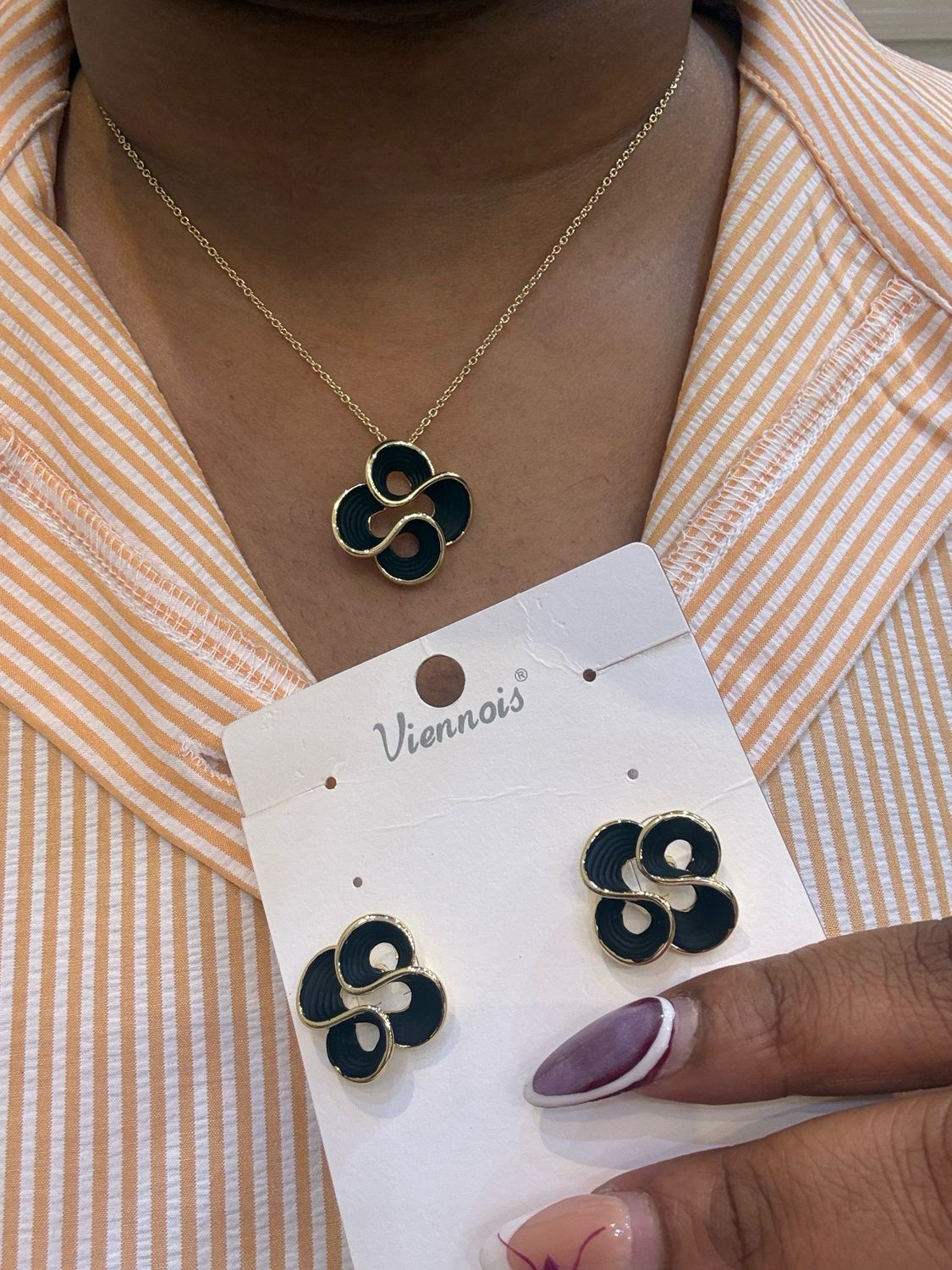 Nora Necklace