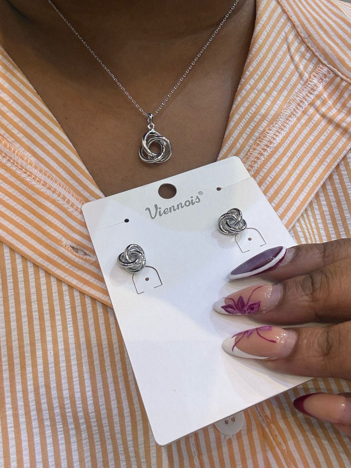 Nora Necklace