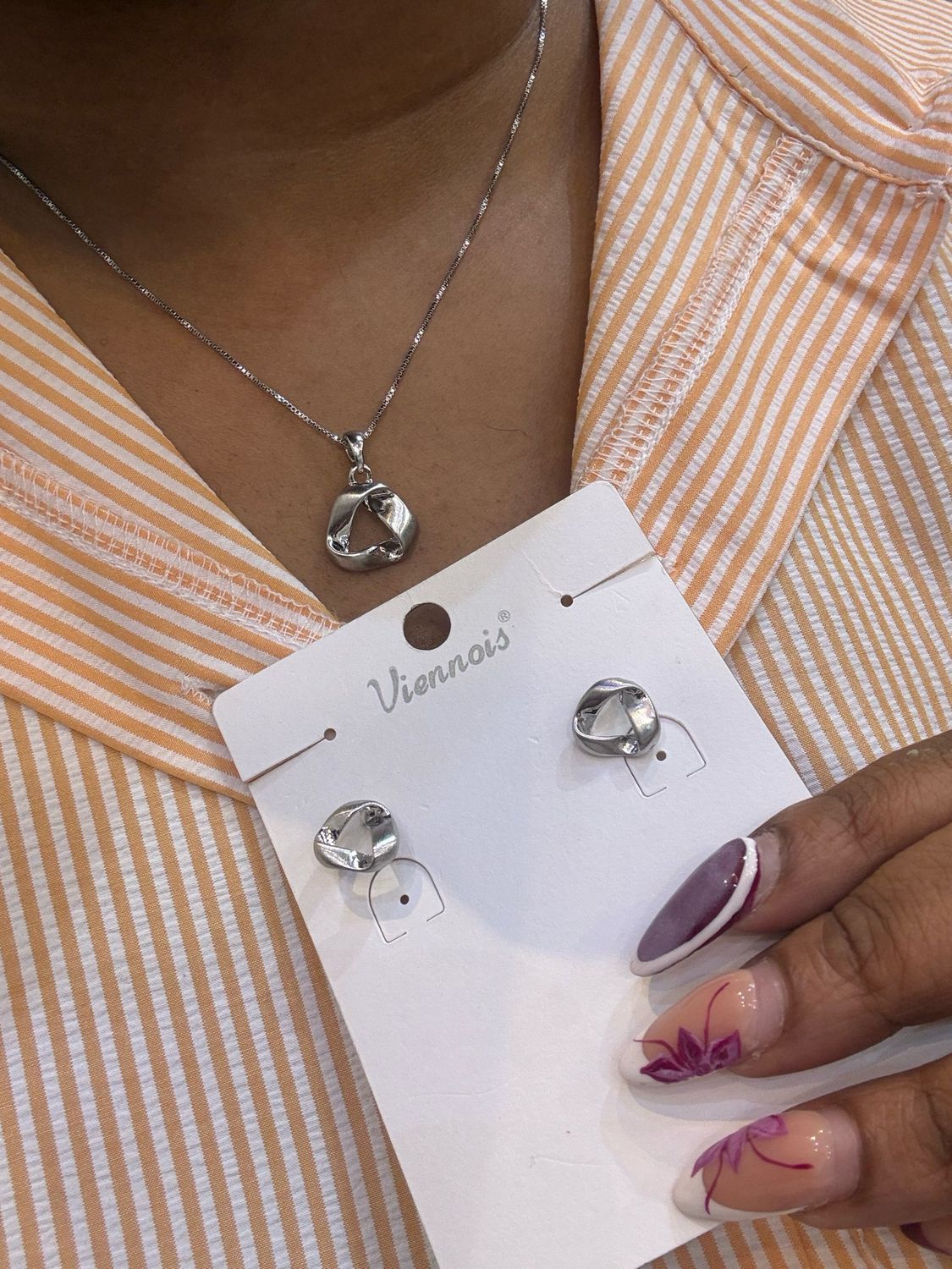Nora Necklace