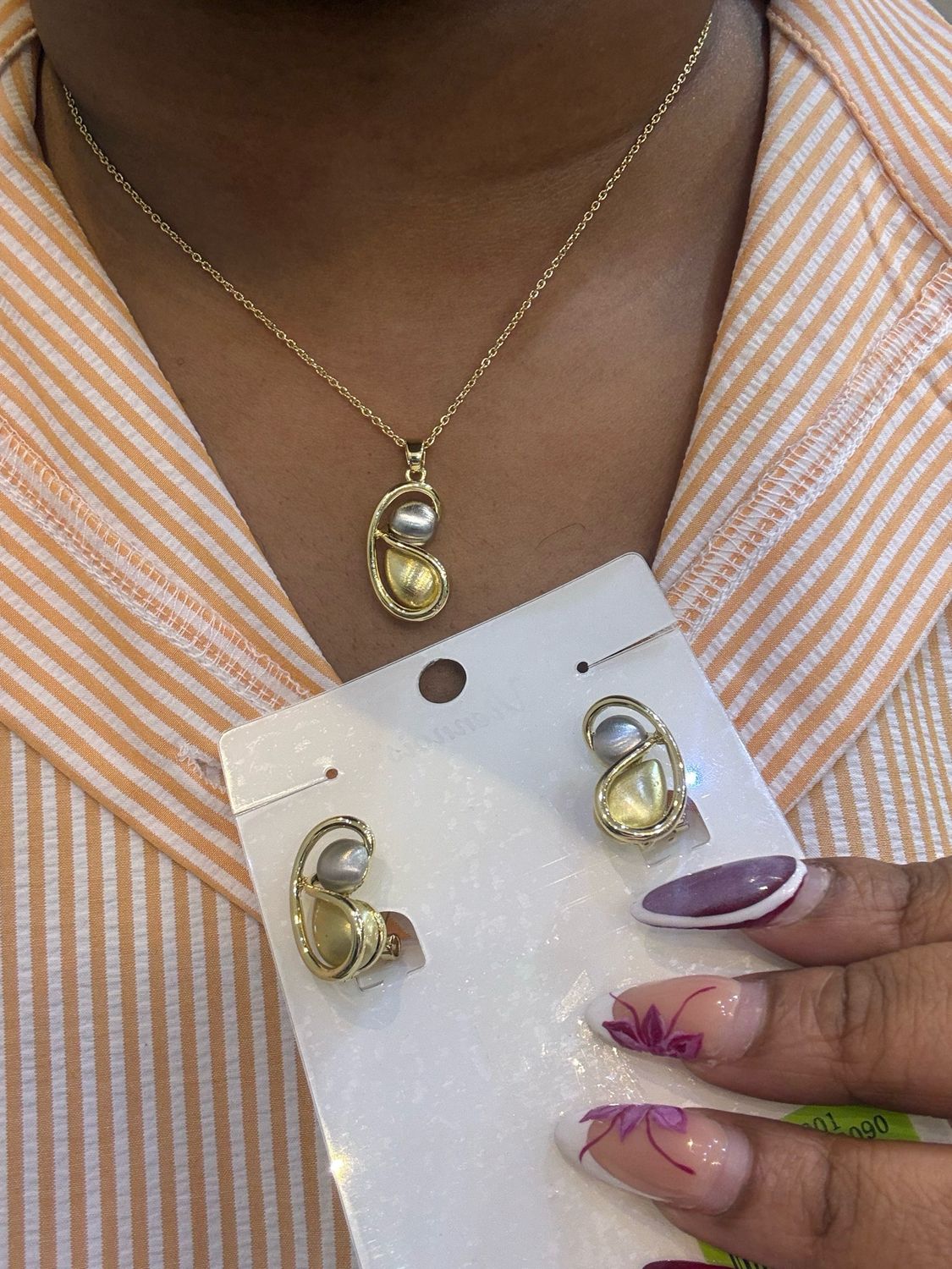 Nora Necklace