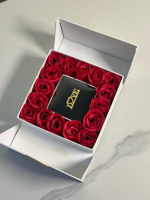 Open Heart Rose Box