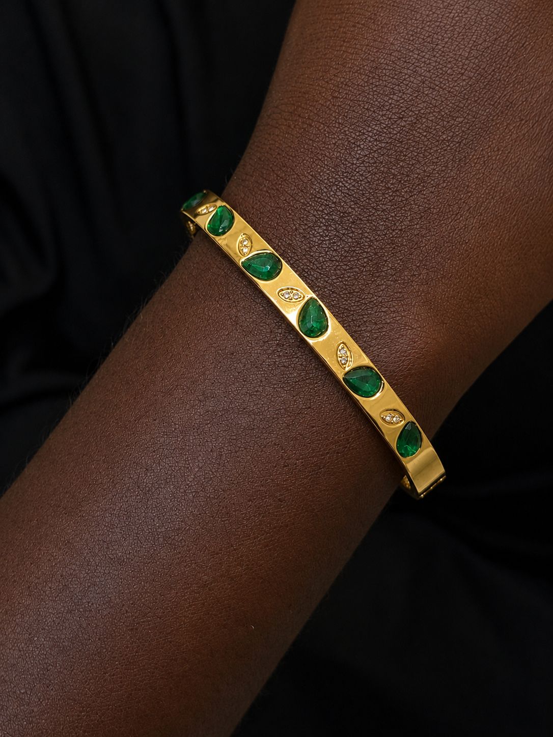 Ella Bangle