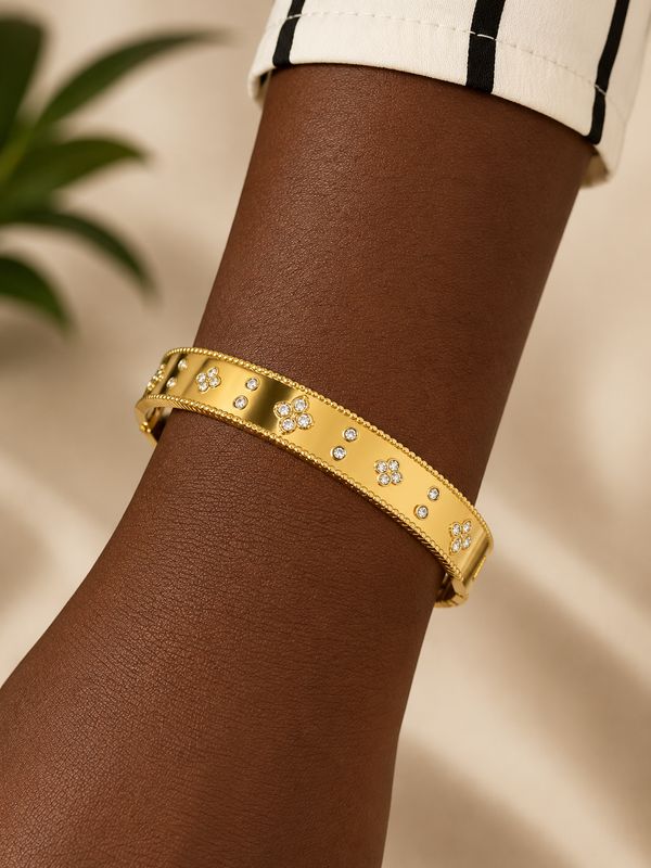 Ella Bangle