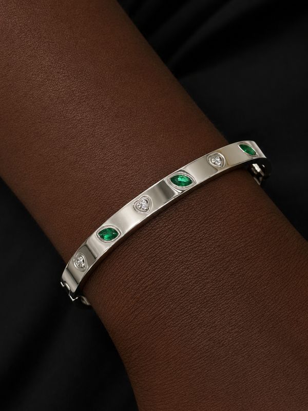 Ella Bangle