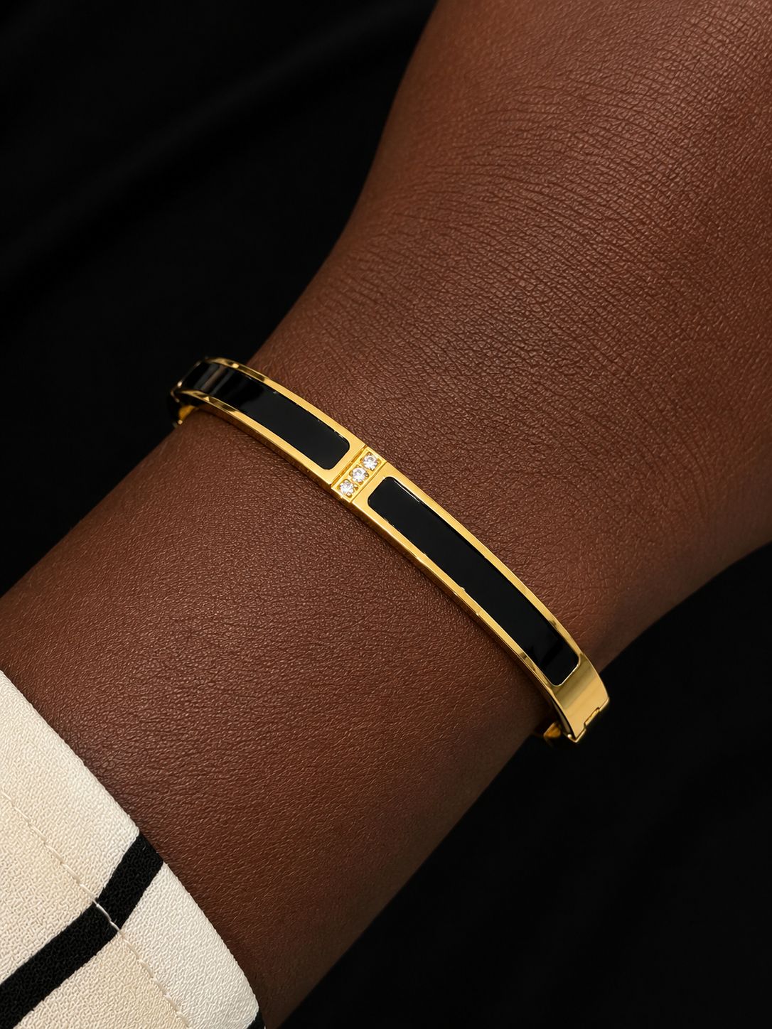 Ella Bangle