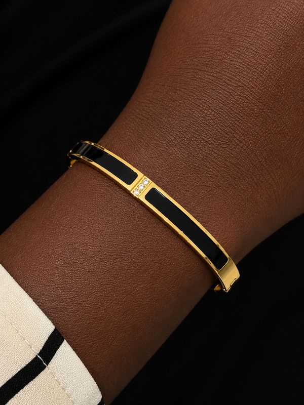 Ella Bangle