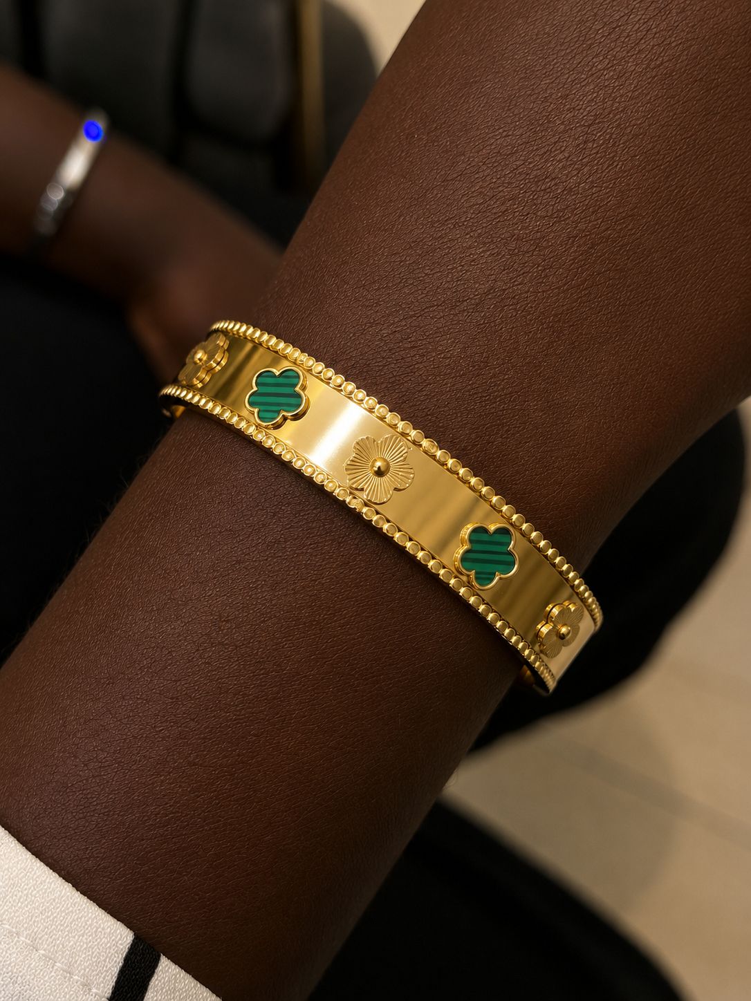 Ella Bangle