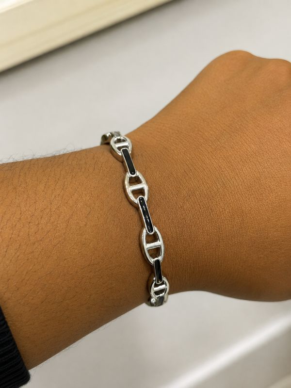 Ella Bangle