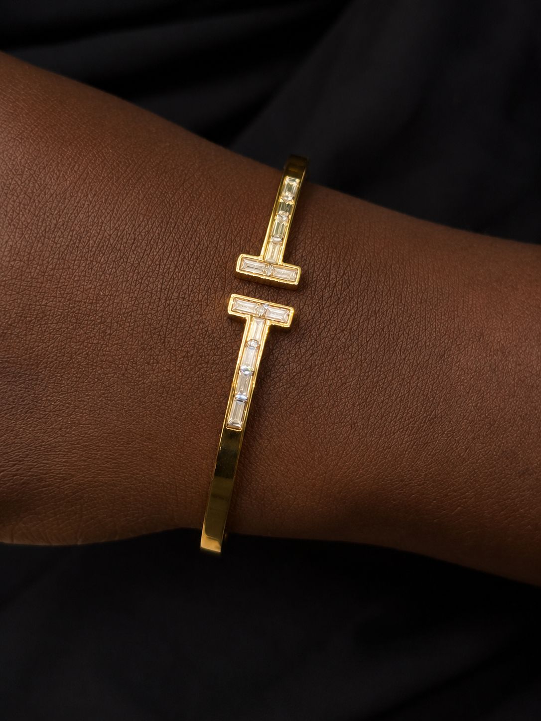 Ella Bangle
