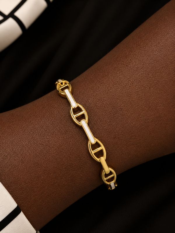 Ella Bangle