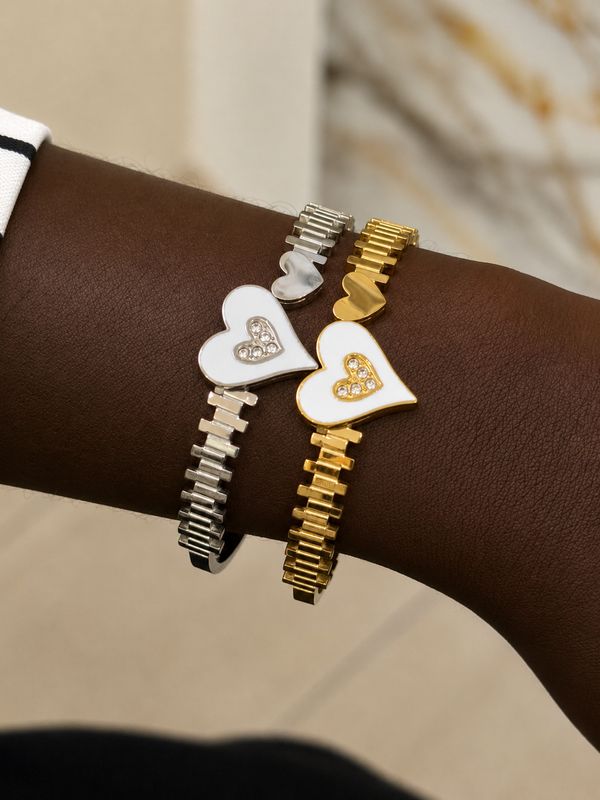 Ella Bangle