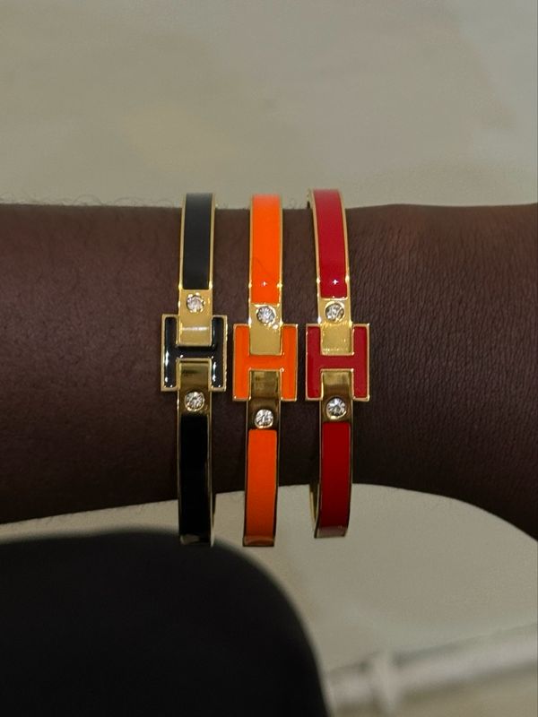 Ella Bangle