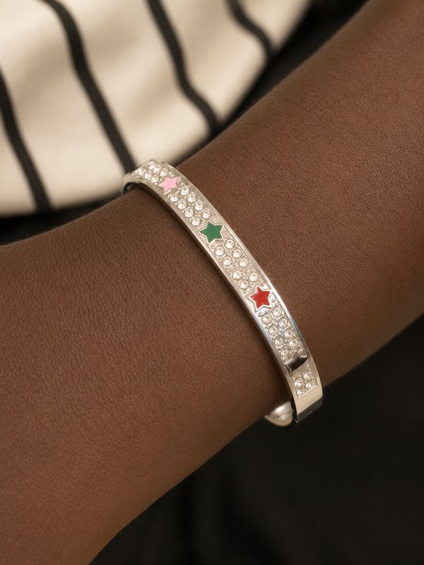 Ella Bangle