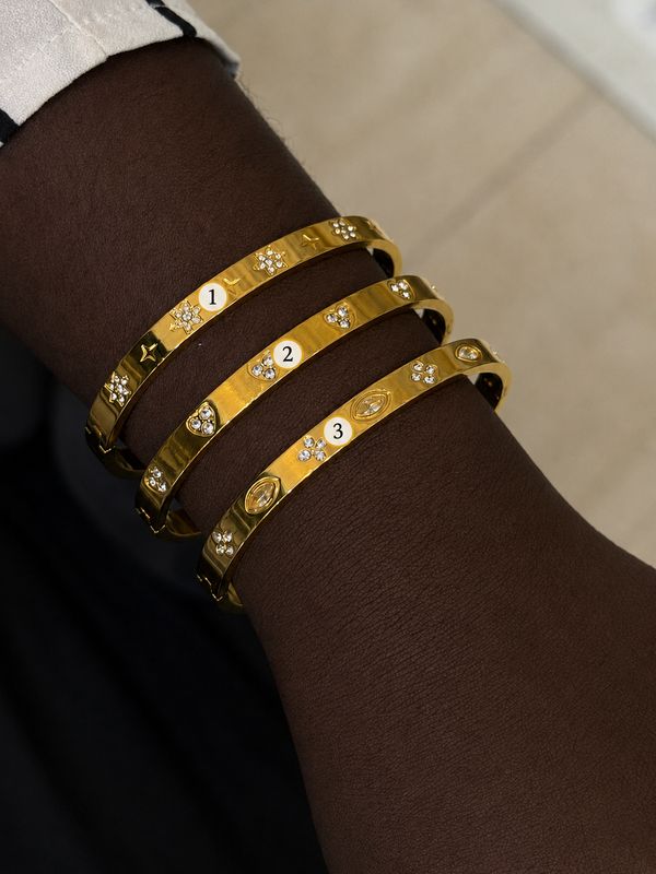 Ella Bangle