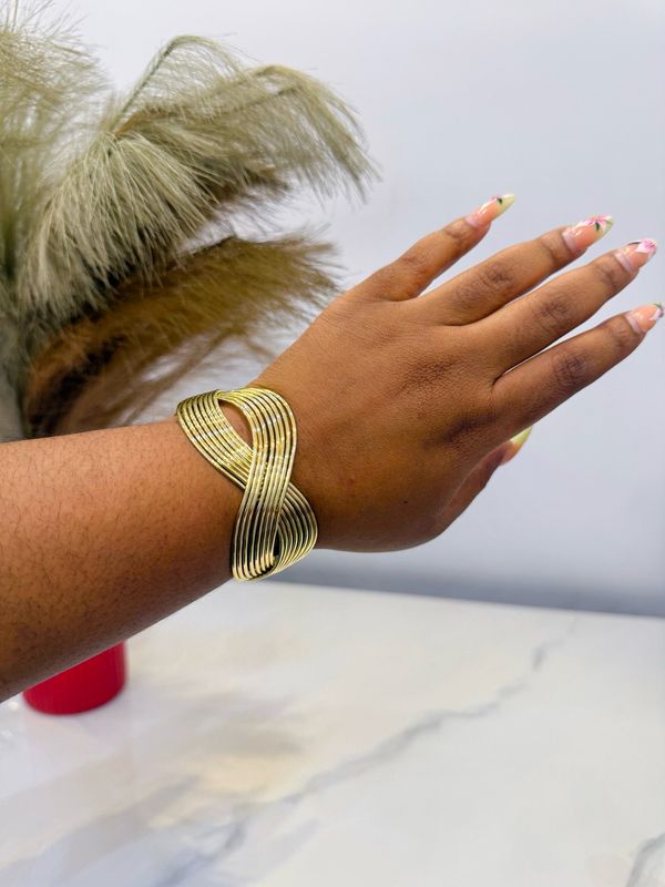 Ck Minimalist Bangle
