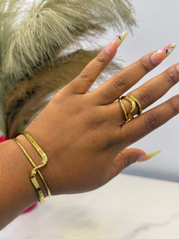 Ck Bold Bangle